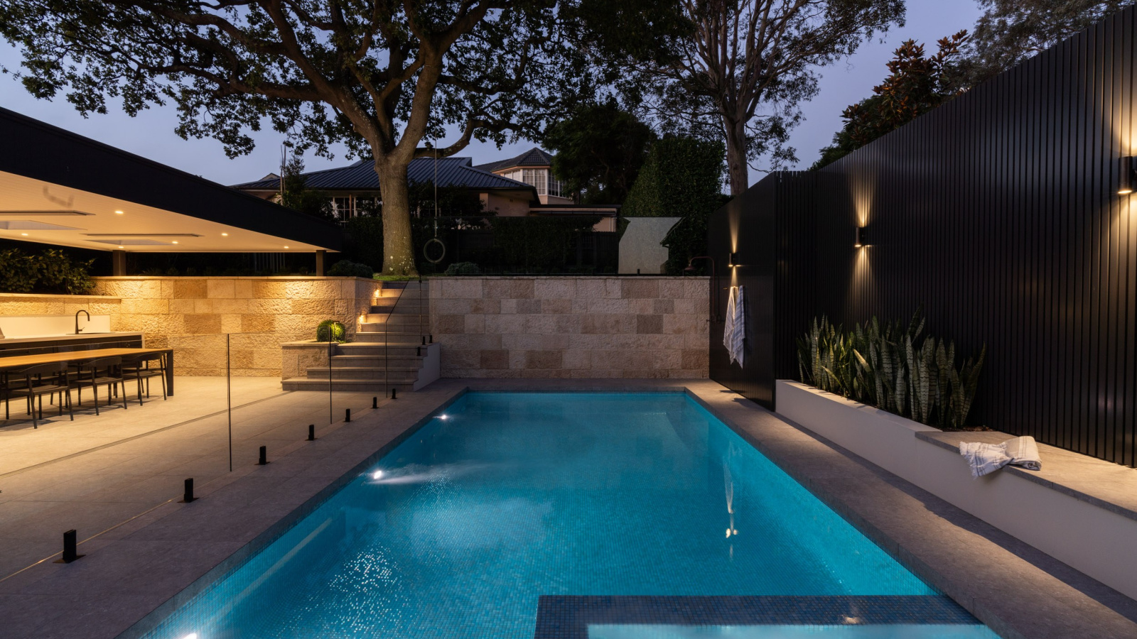 Splish Splash Pools | The Entertainer