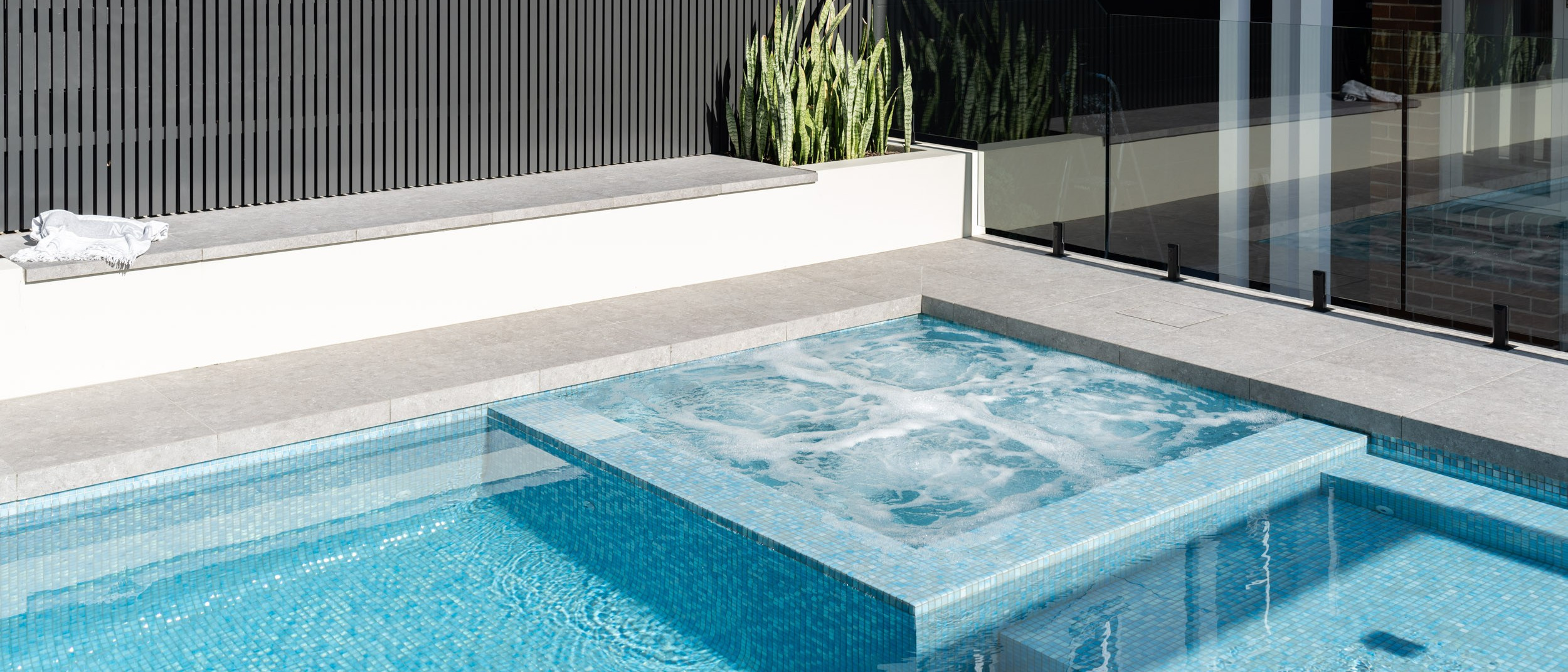 Splish Splash Pools | The Entertainer